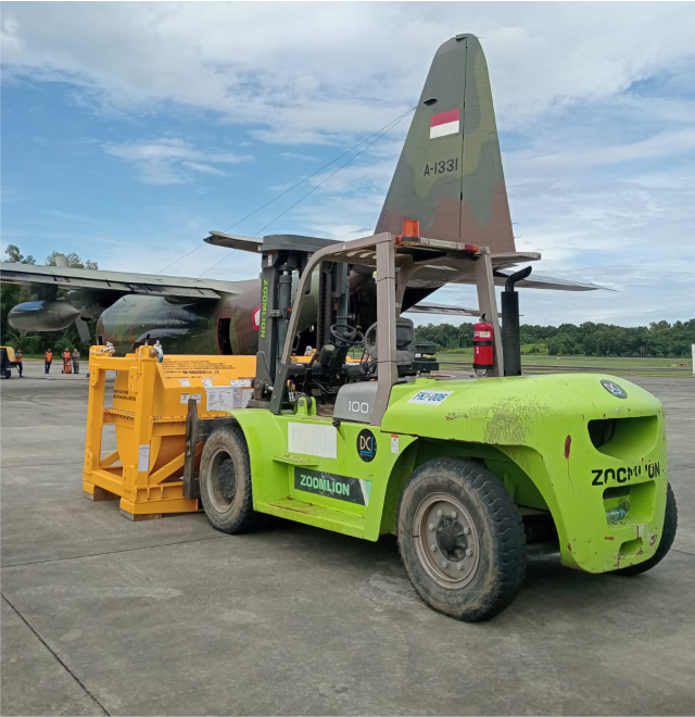 Forklift